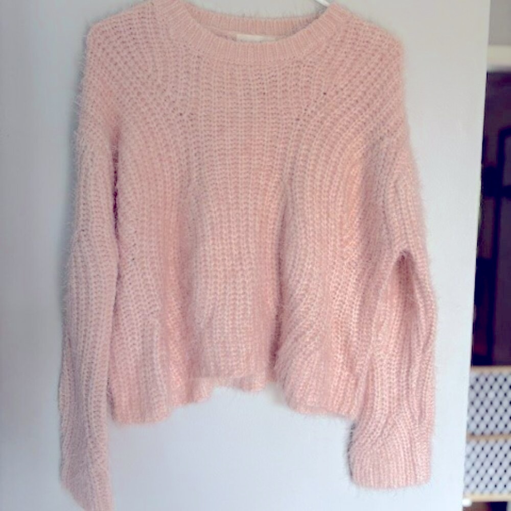 NWT ultra soft light pink mohair cropped sweater 🧸💗 - Picture 2 of 5